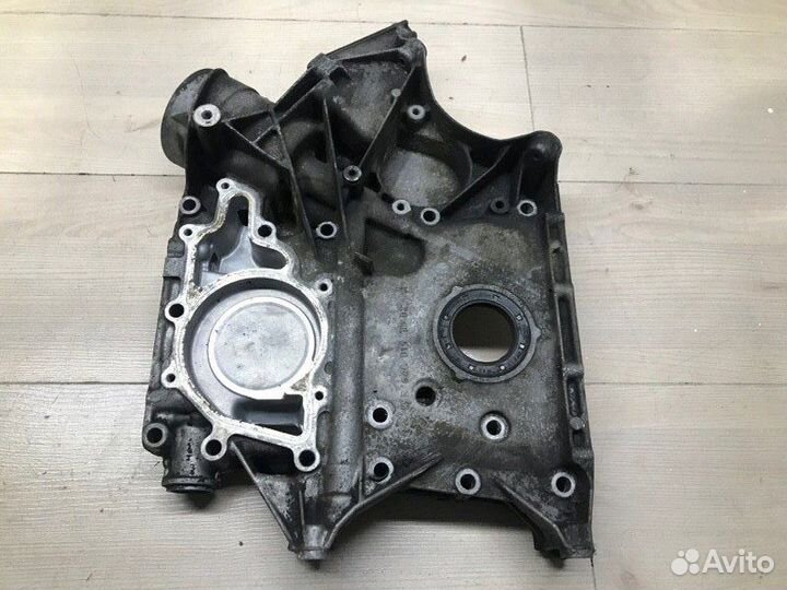 Передняя крышка двигателя Mercedes Sprinter W906