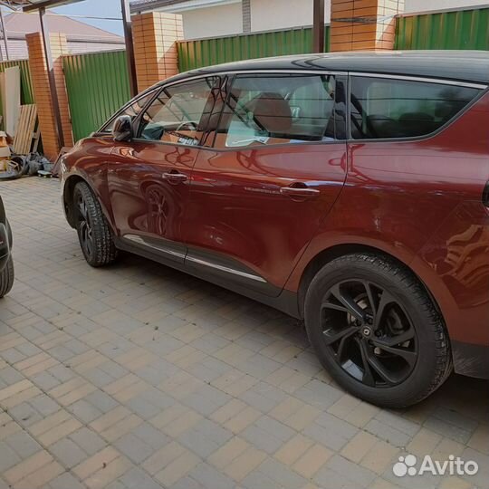 Renault Grand Scenic 1.8 AMT, 2019, 142 000 км
