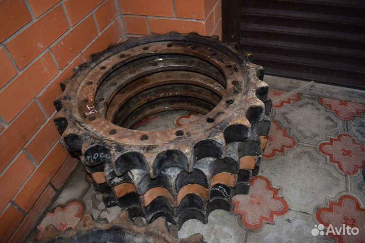 Звездочка Hitachi 10110204