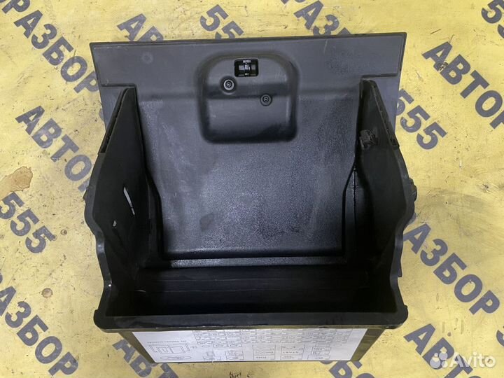 Бардачок Ford Fusion