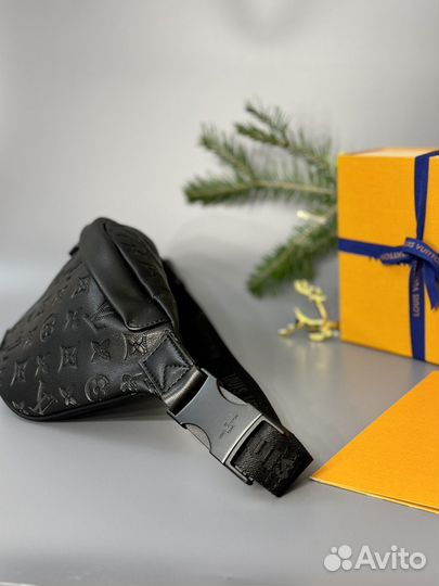 Поясная сумка Discovery Bumbag PM Louis Vuitton