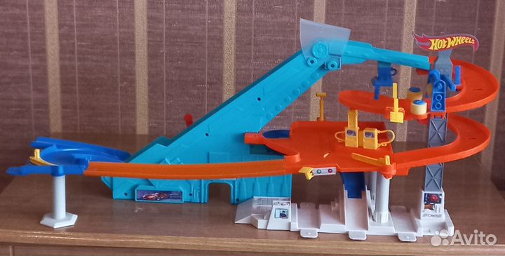 Трек hot wheels