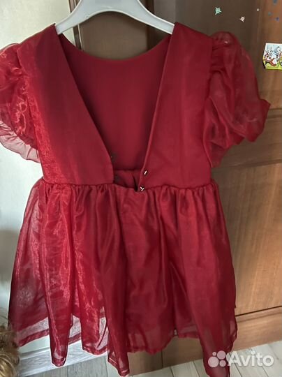 Платье из оргазны