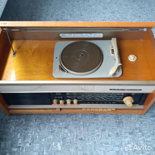 Радиола VEF radio