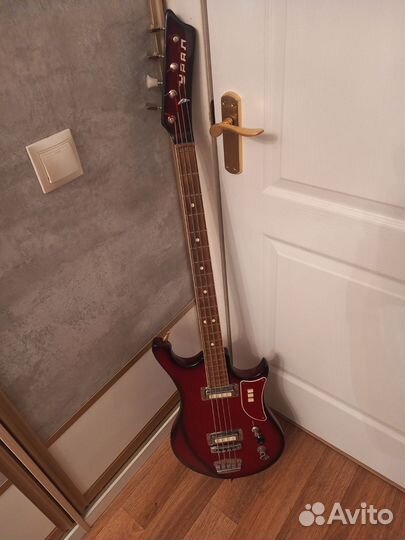 Бас гитара Урал