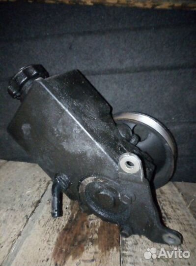 Насос гур Ssang Yong Kyron 2.0 дизель 2010