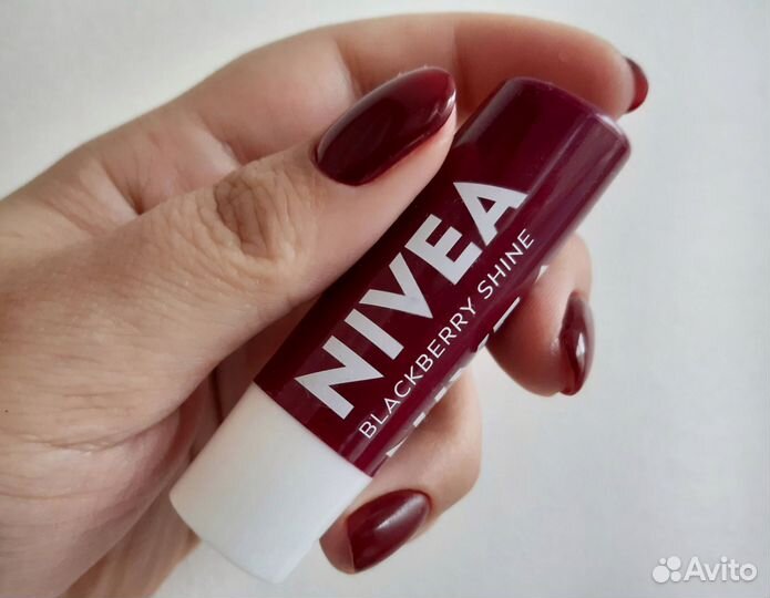 Бальзам для губ Nivea Blackberry Ежевика новый