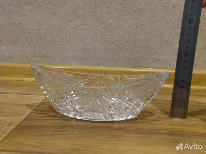 Хрустальная ваза