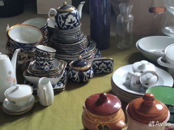 Много посуды,сервизы