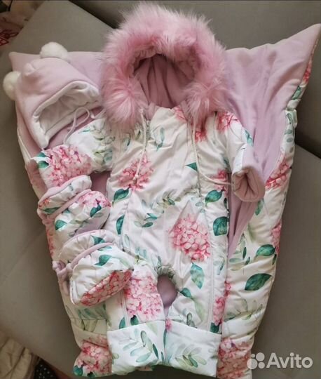 Комплект на выписку для девочки