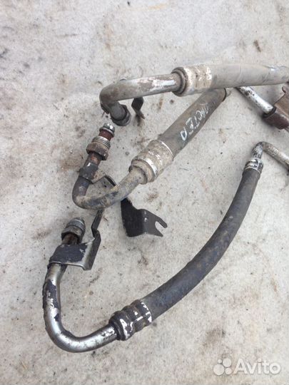 Трубка гур Рено Дастер