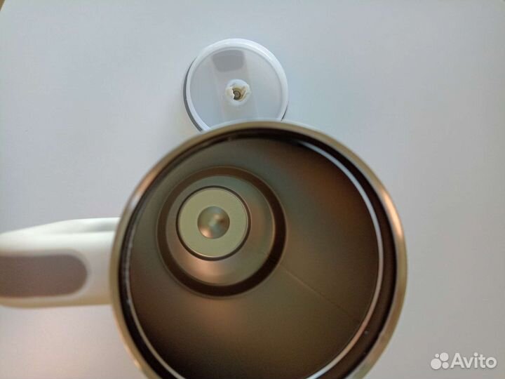 Термокружка очень большой объём 1200 мл с дефектом