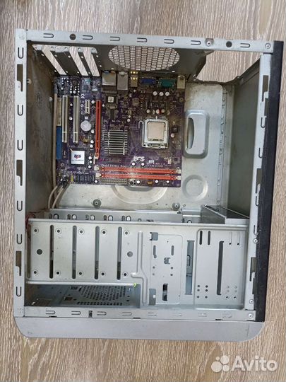 Материнская плата 775