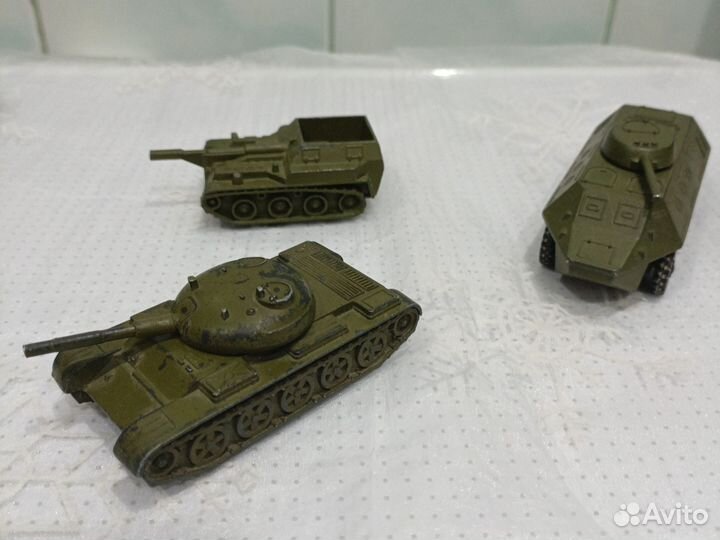 Игрушка танк СССР