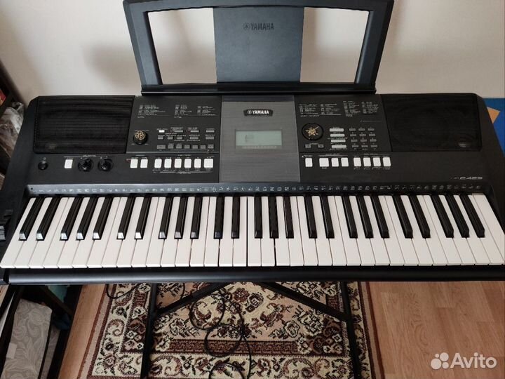 Синтезатор Yamaha psr e423