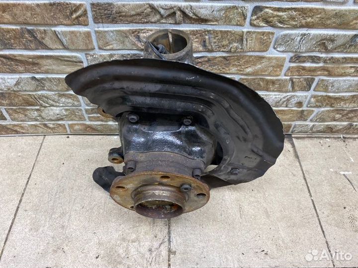 Цапфа/кулак поворотный передний правый BMW X4