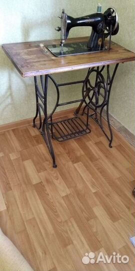 Швейная машина