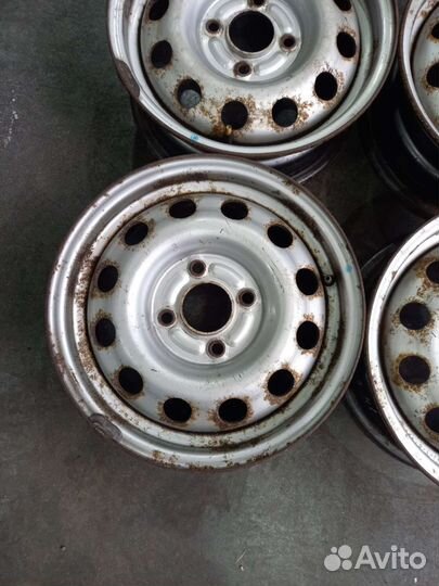 Штампованные диски Ford R14