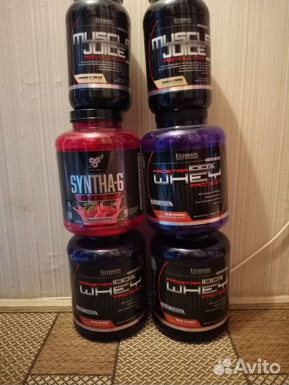 Пустые банки от протеина