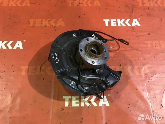 Кулак поворотный задний правый бмв Х4 Ф26