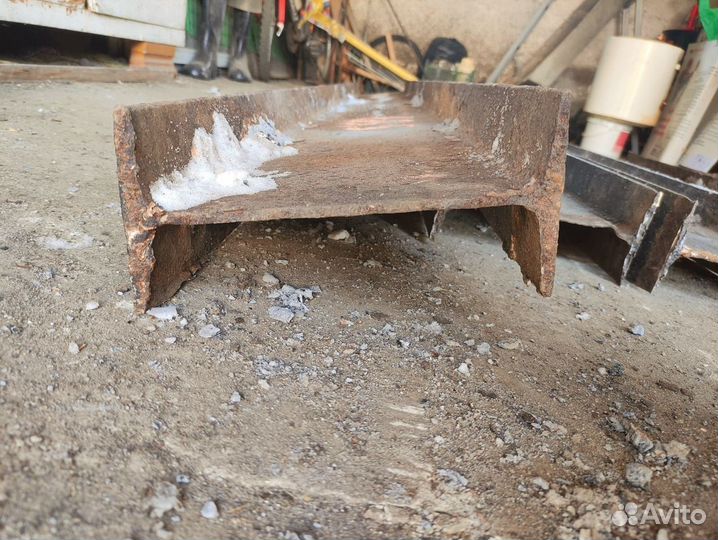 Балка двутавровая 24 б/у