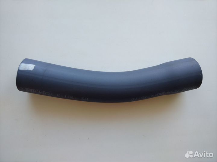 Заливная трубка топливного бака