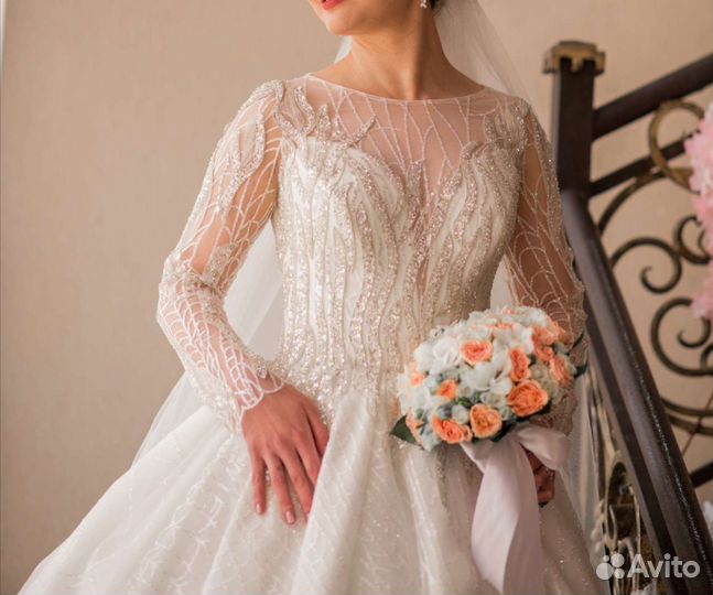 Свадебное платье