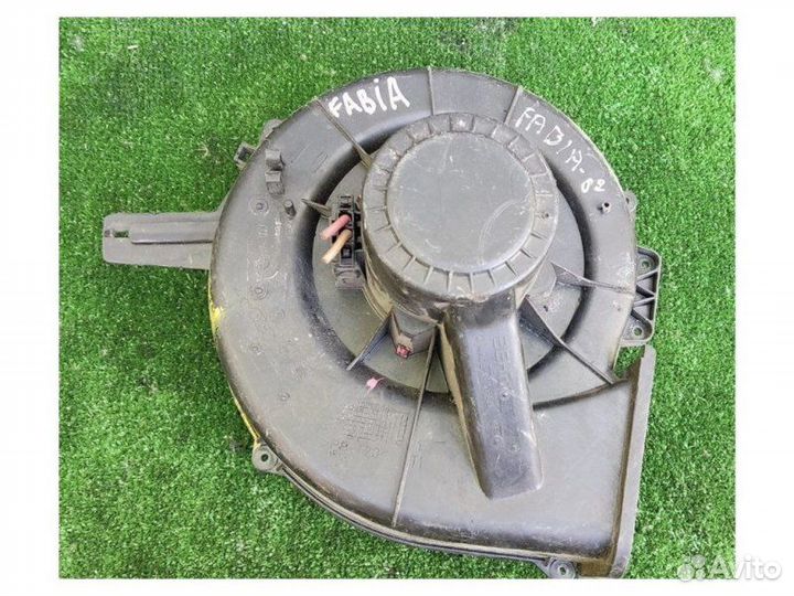 Моторчик печки Skoda Fabia 1.2 2008