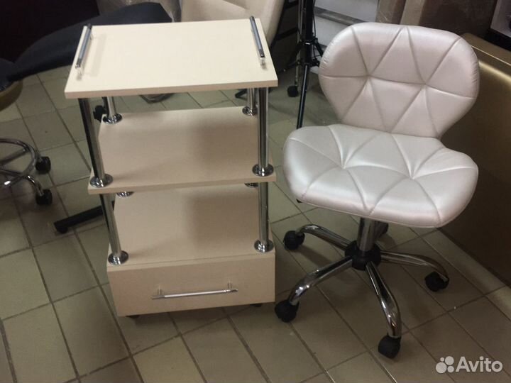 Столик косметолога тележка этажерка