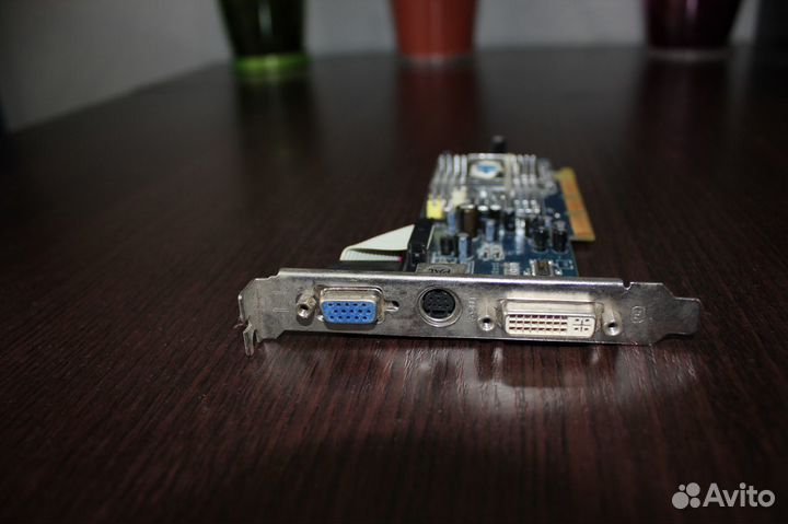 Видеокарта Radeon 9250