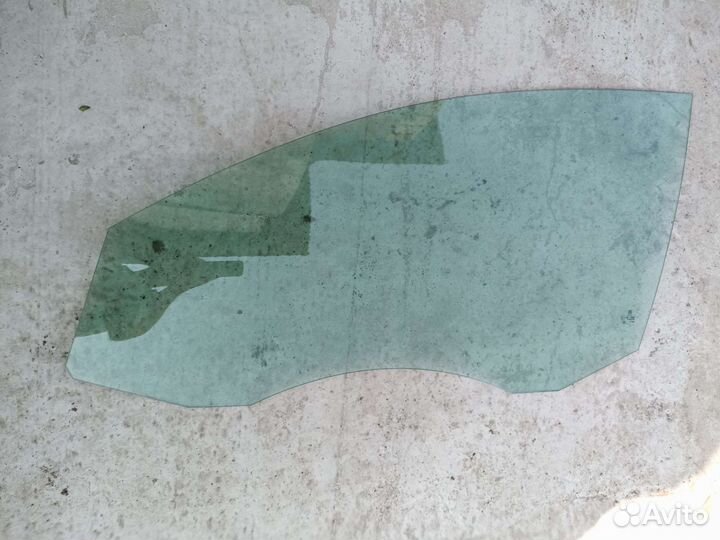 Стекло водительское Фольксваген Пассат В7