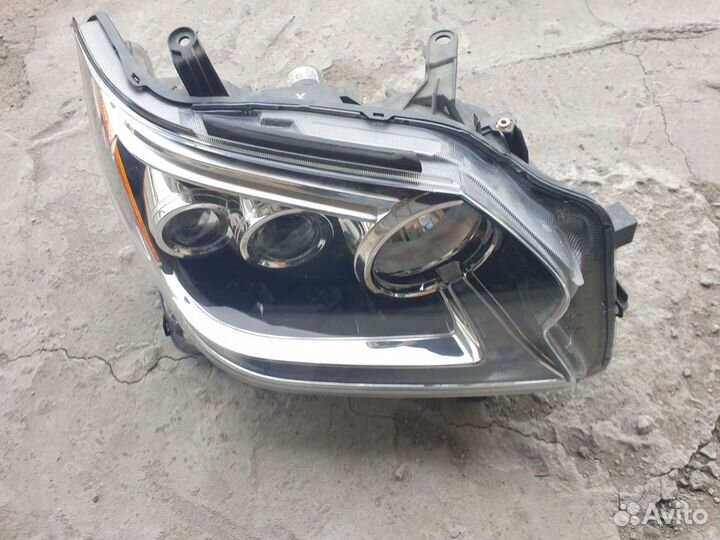 Lexus GX 460 фара правая