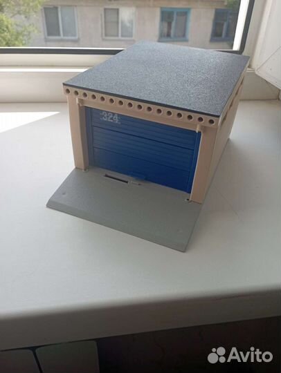 Гараж для моделек игрушечный