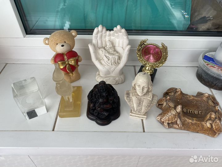 Статуэтки