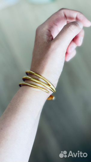 Золотой браслет (бижутерия)