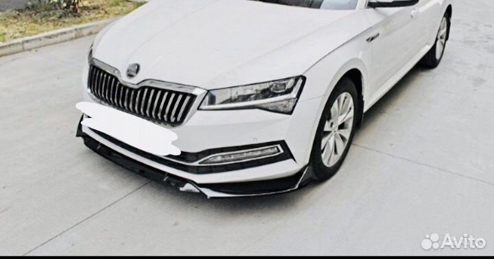 Сплиттер переднего бампера Шкода суперб