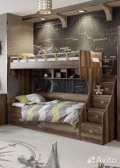 Двухъярусная кровать с приставной лестницей