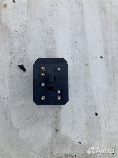 Кнопка аварийки Mercedes w123