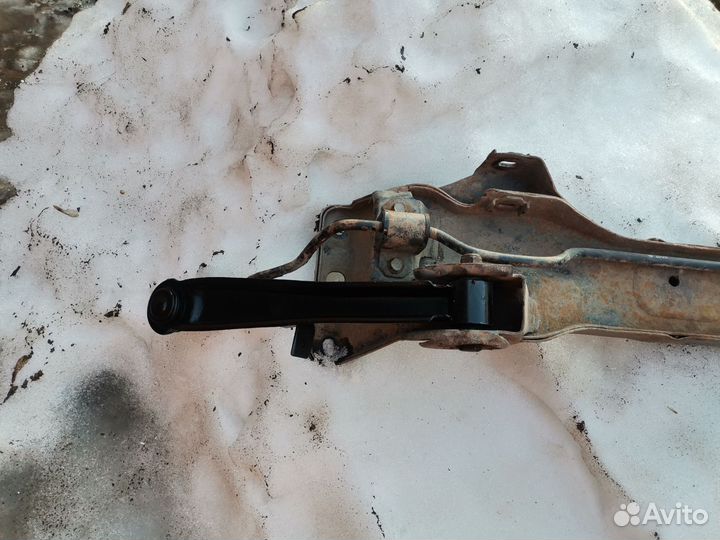 Задний подрамник хэндей соната тагаз 2007г.в