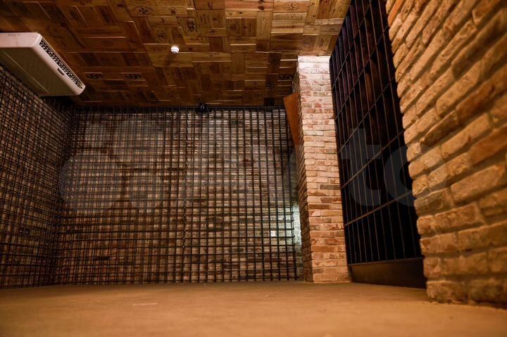 Свободного назначения, 733 м² + 200 м2 терраса