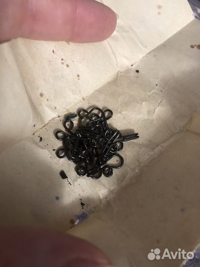 Крючки платяные и петли проволочные 6