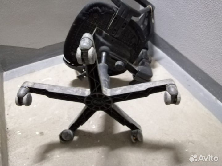 Запчасти на компьютерное кресло