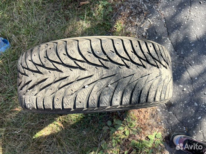 Yokohama Ice Guard Stud IG55 215/55 R17 98