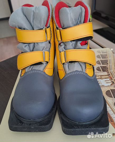 Лыжные ботинки размер 34