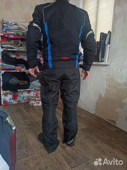 Защитный мотокостюм