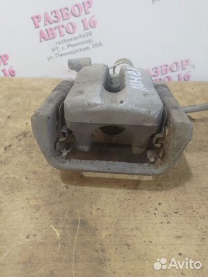 Задний левый суппорт Fiat Linea