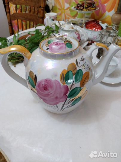 Чайник и ваза фарфор