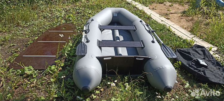 Лодка Skiff 290 килевая