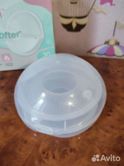 Вкладыши для груди и контейнеры для сбора молока