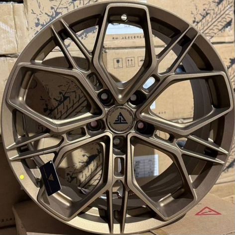 Литые диски Powcan 8.5×R18 5×108
